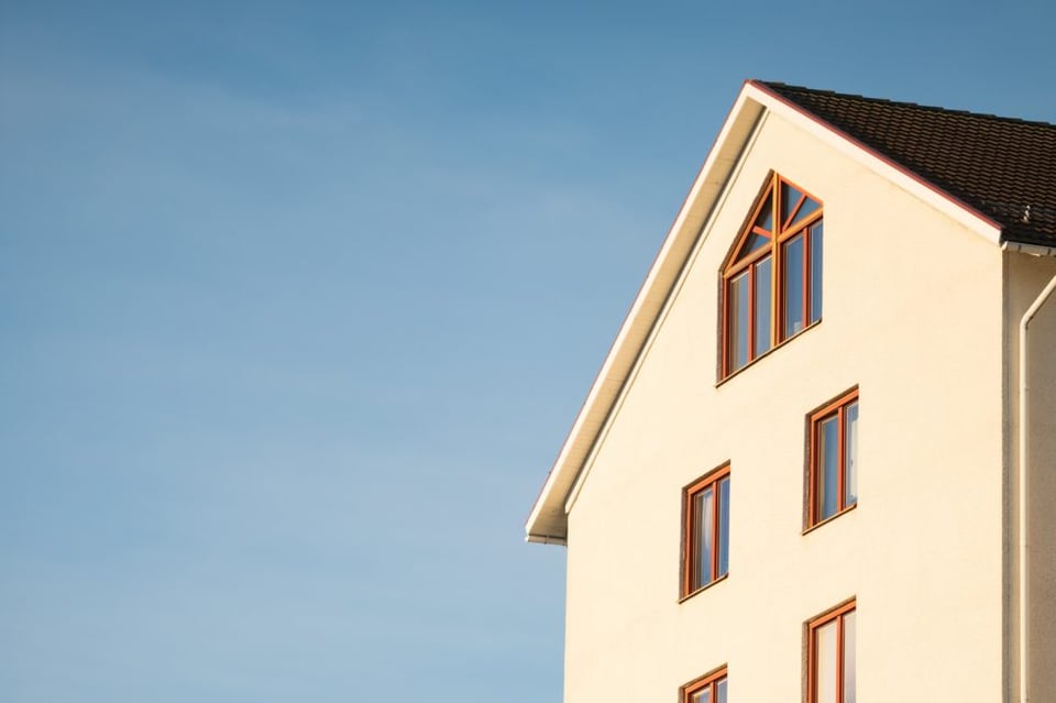 apartment-architecture-blue-sky-building-358636-1-980x653